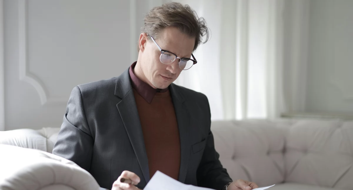 Co to jest firma windykacyjna i jak działa?
