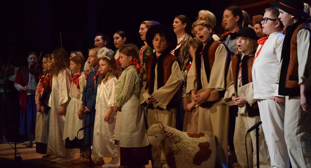 Góralskie kolędowanie w Suchej Beskidzkiej (zdjęcia i video)