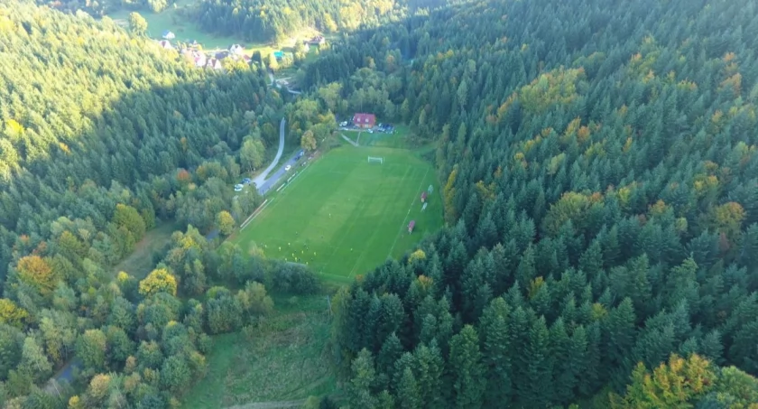  Co słychać po zimie w A-klasie? Przegląd ruchów transferowych przed wiosną 24/25