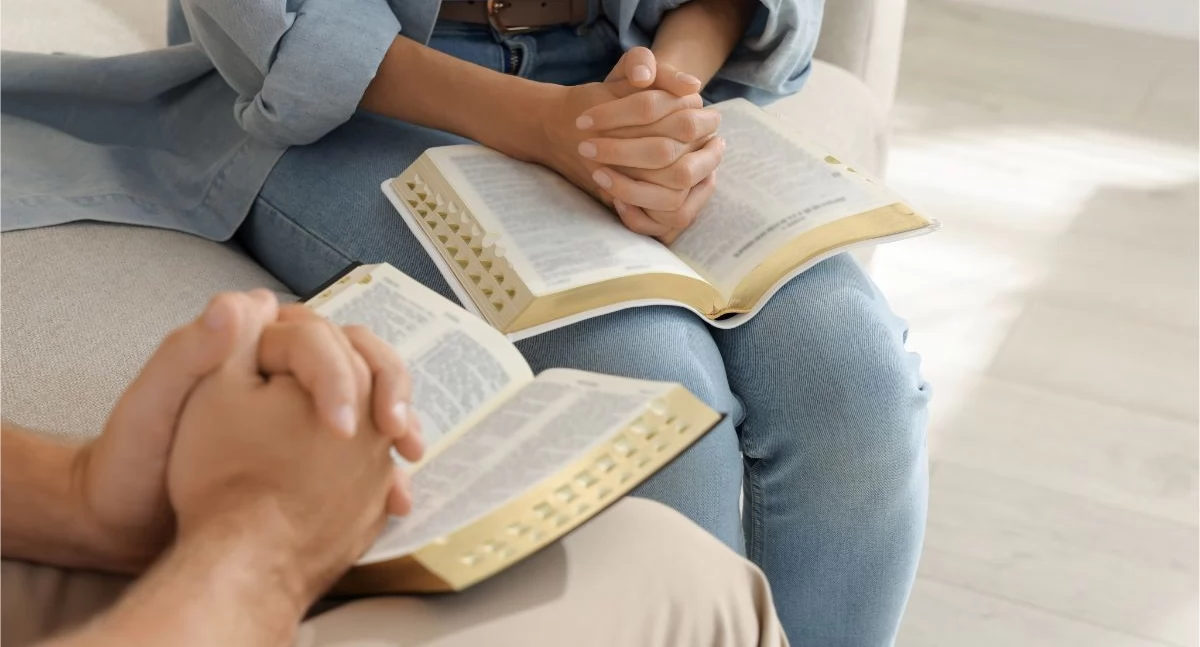 Książki religijne a rozwój osobisty – jakie lektury pomagają w pracy nad sobą?