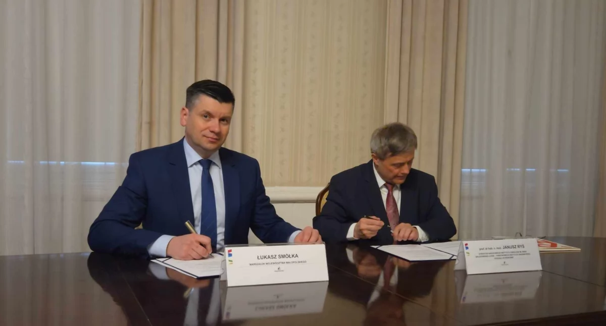 Podpisano tysięczną umowę w ramach Funduszy Europejskich dla Małopolski 2021-2027