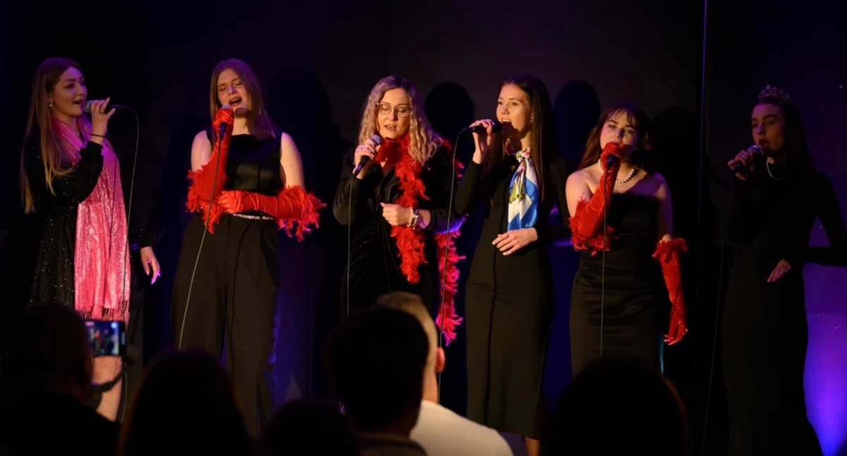 Melodia Kobiecej Duszy: Wieczór muzyczny w Suchej Beskidzkiej(transmisja)