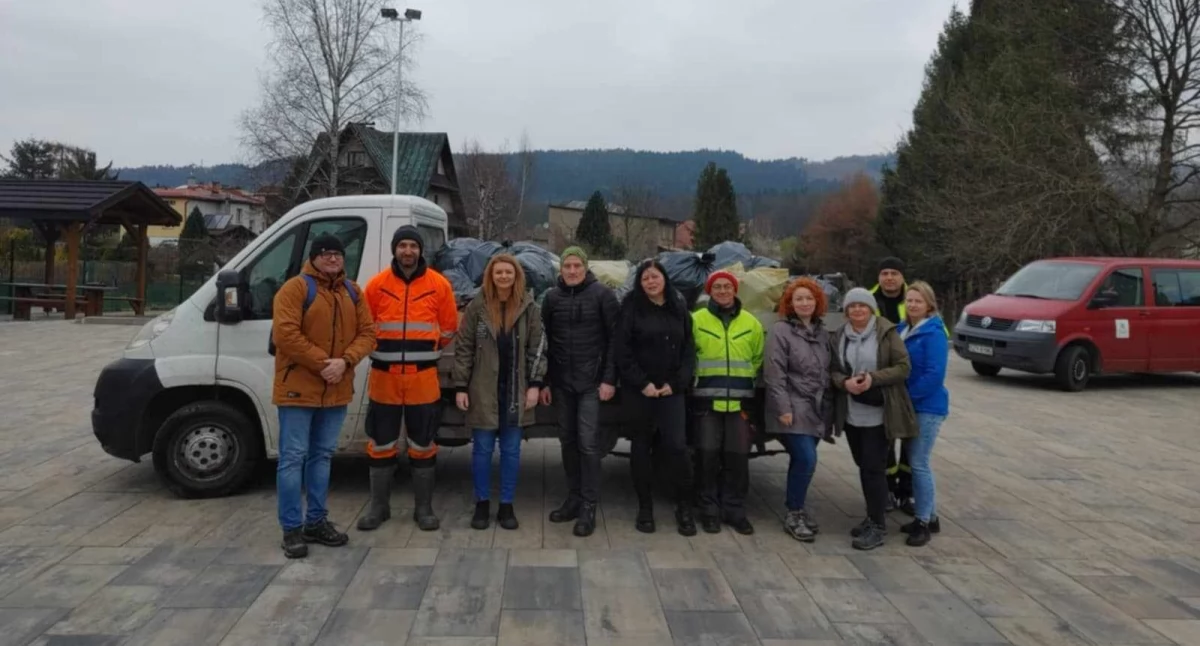 Gmina Zembrzyce z rekordowym wynikiem – 200 worków śmieci mniej nad Jeziorem Mucharskim