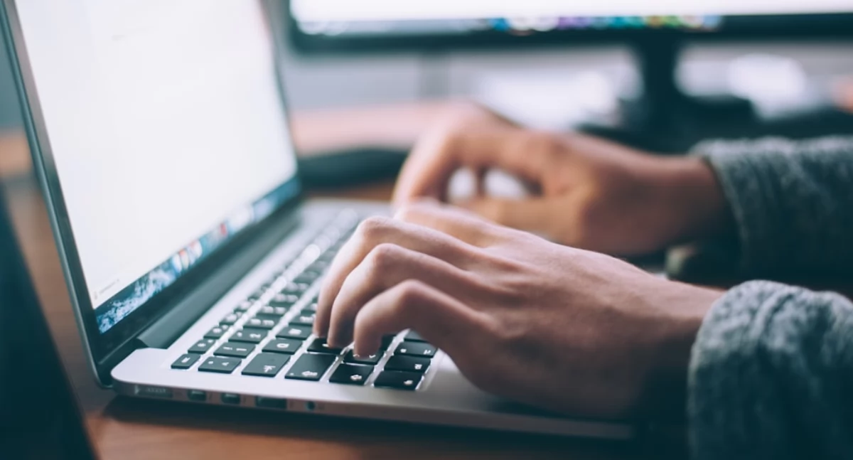 Outsourcing IT – jakie usługi warto zlecić na zewnątrz?