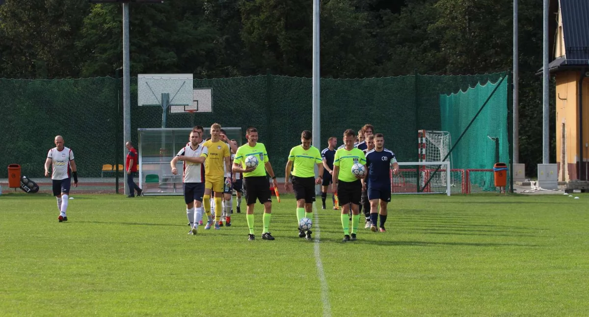 OKRĘGÓWKA: Rycerze Wiosny podbili Zawoję