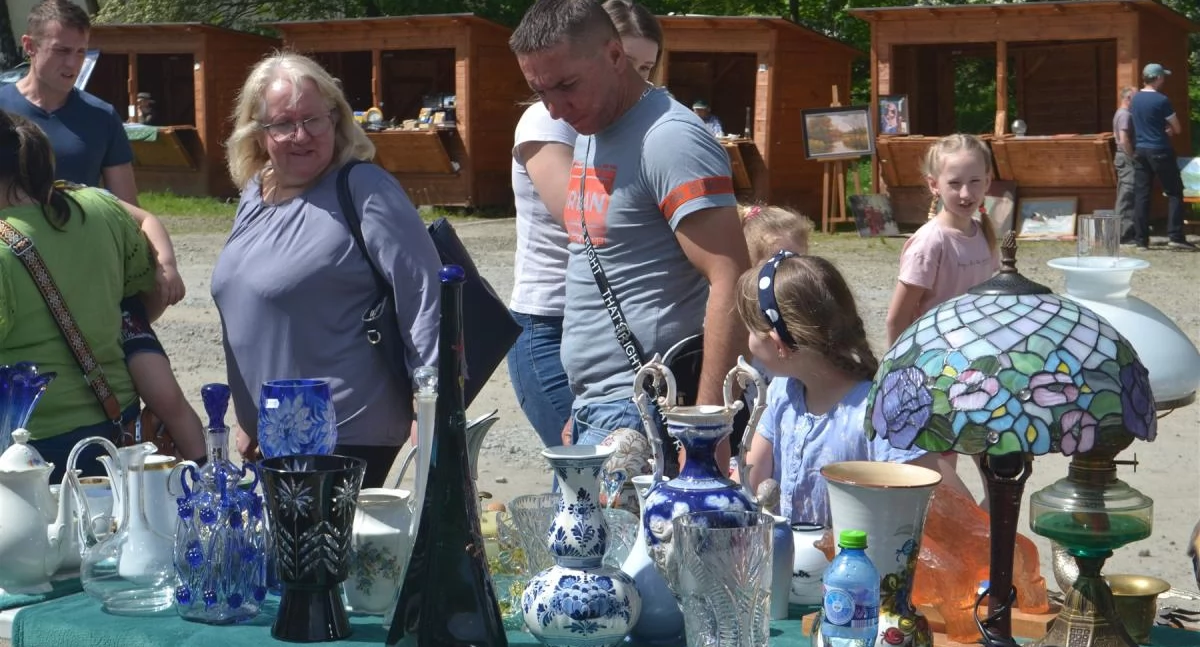 Zamkowy Jarmark Staroci w ramach Suskiej Majówki 2025