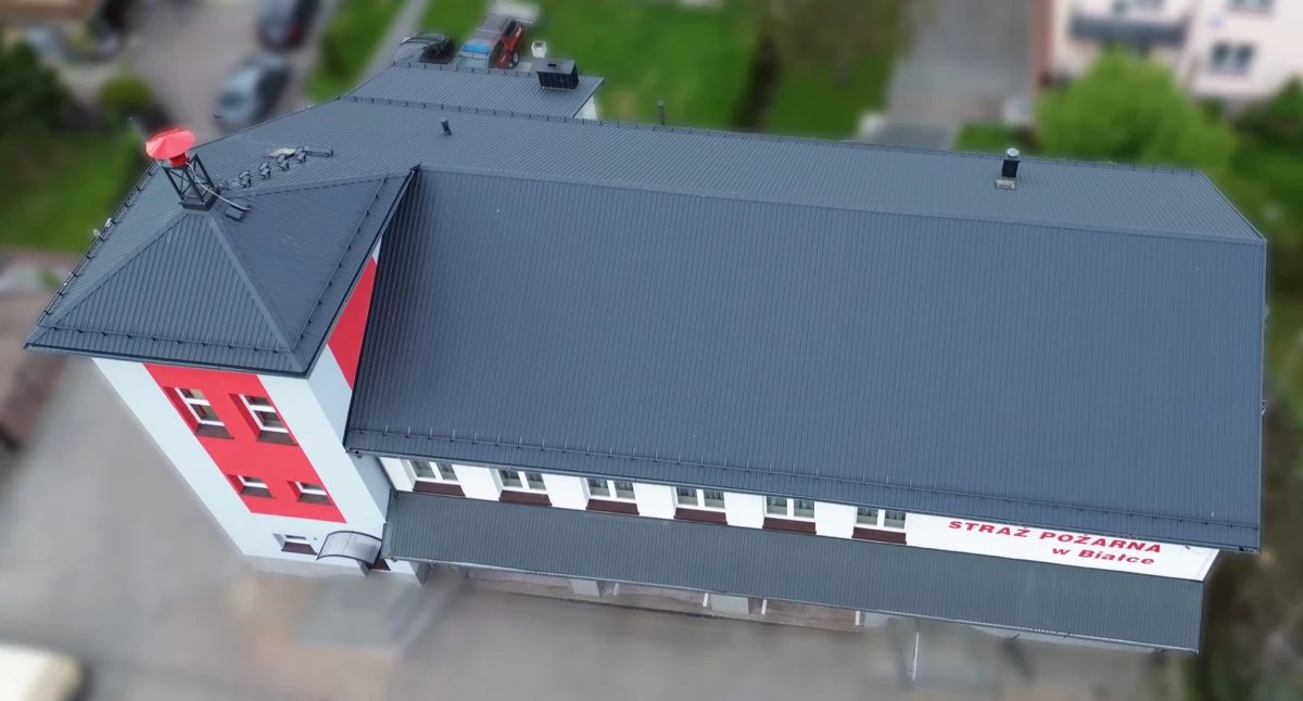 Nowy dach w OSP Białka na krótko przed jubileuszem 
