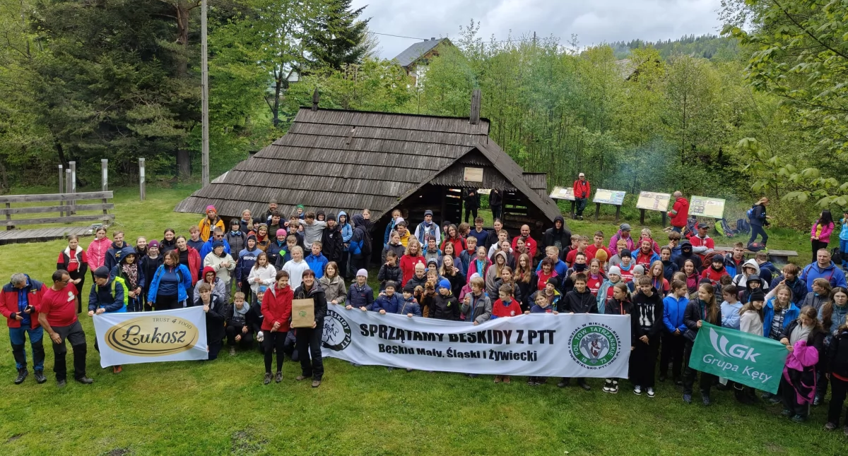 Kolejna edycja akcji „Sprzątamy Beskidy z PTT” na Babiej Górze