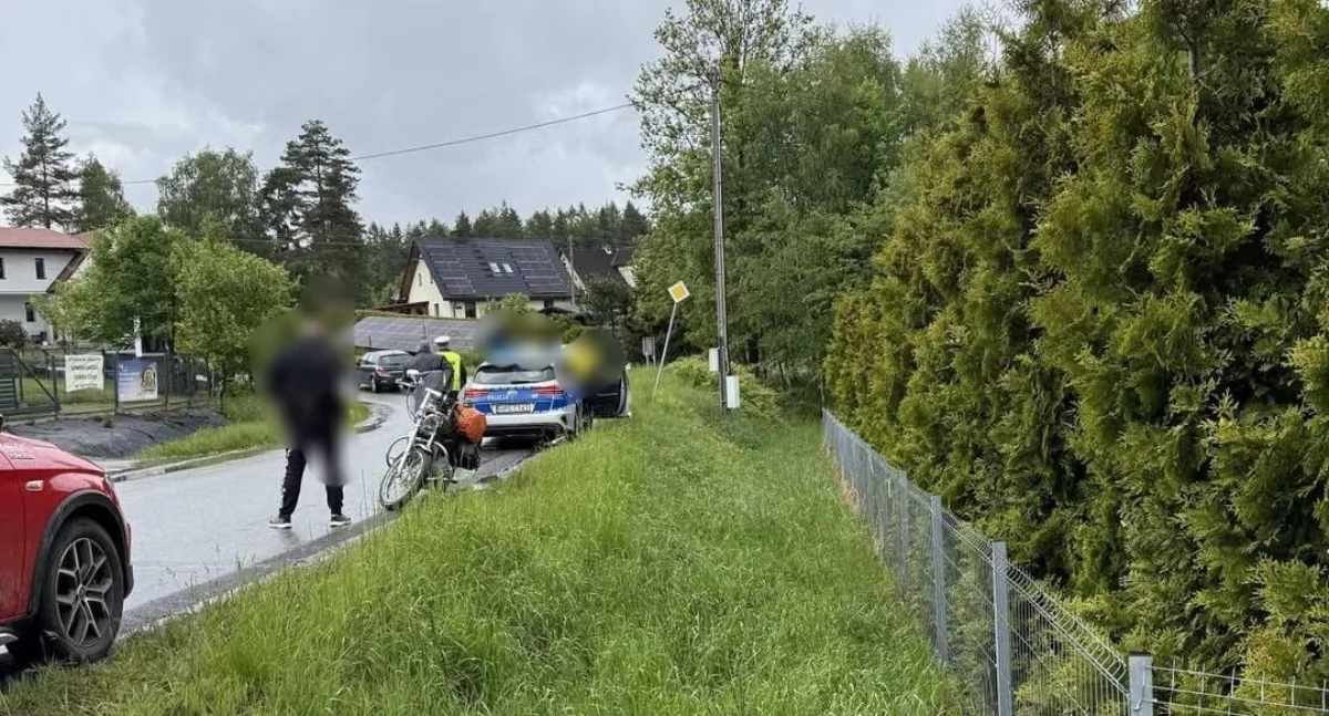 Zderzenie motocykla z samochodem w Zawoi