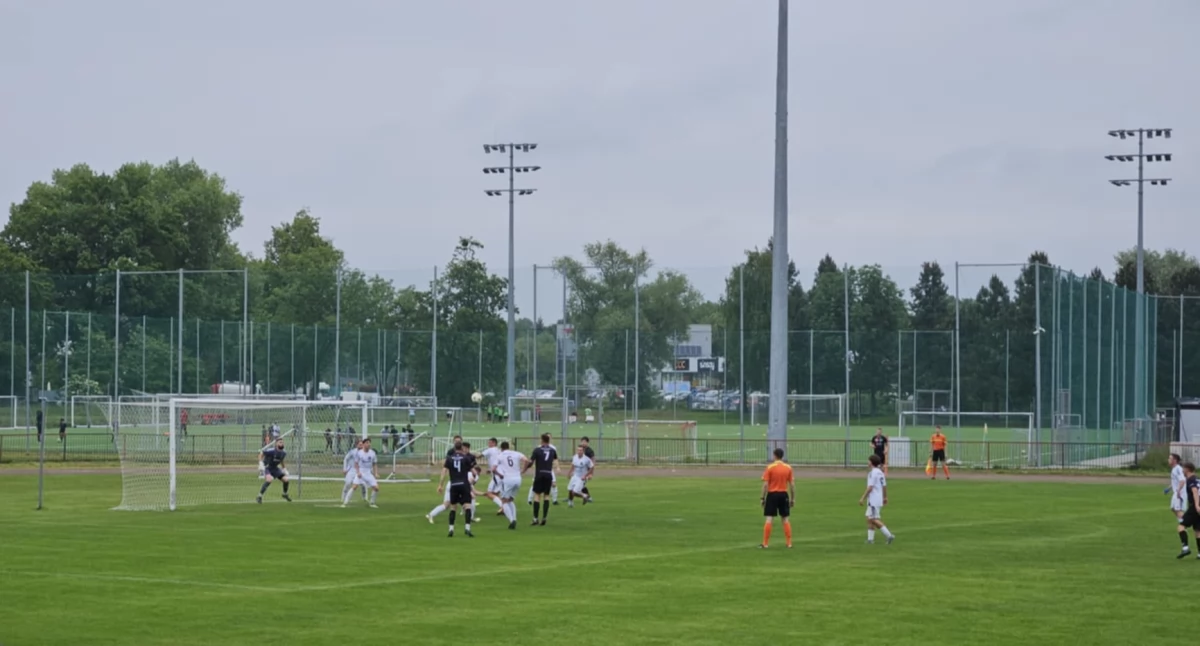 V-LIGA ZACHODNIA: Tempo narobiło syfu, Tempo ten syf sprzątnęło