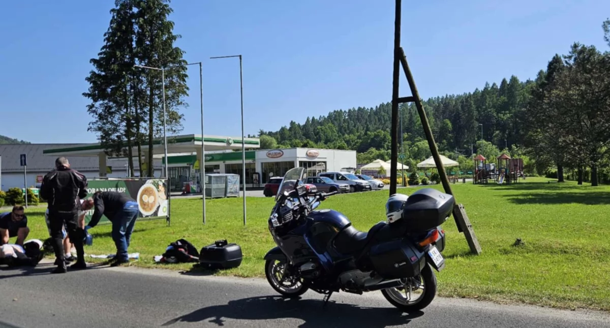 Wypadek drogowy w Zembrzycach. Dwie osoby poszkodowane 