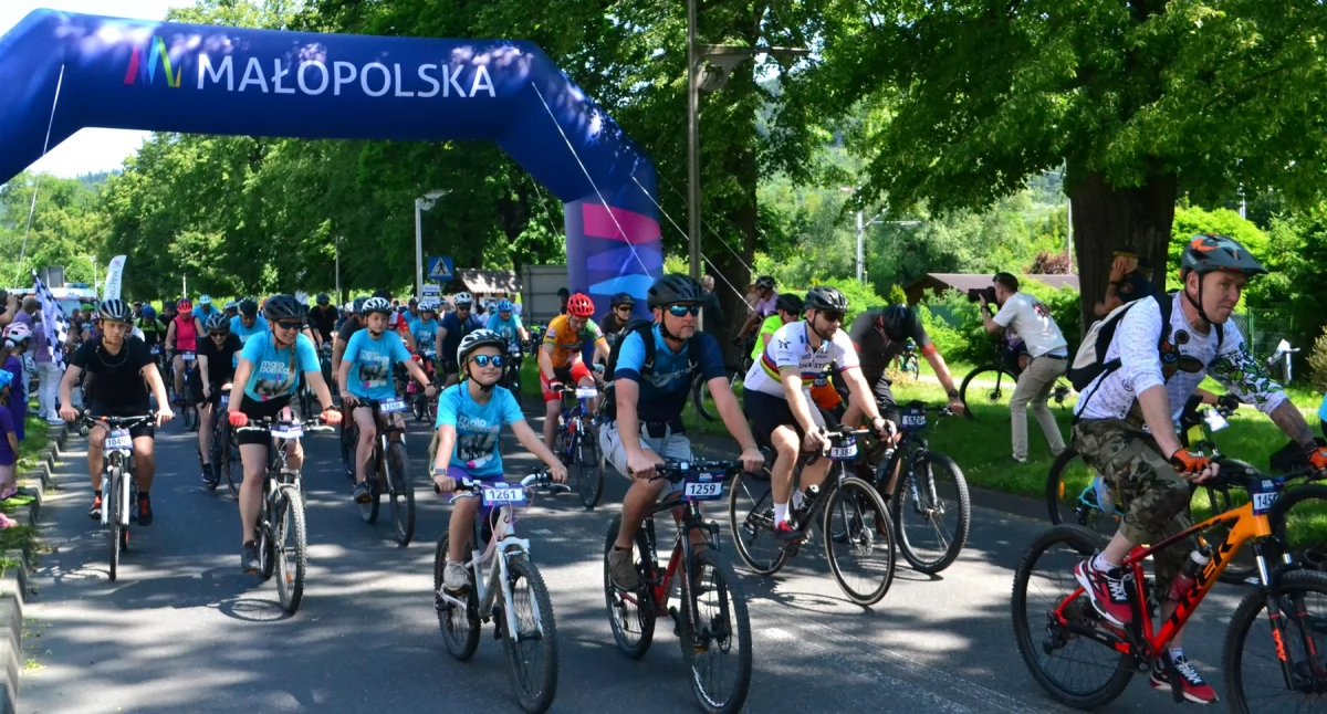 Małopolska Tour 2025 zainaugurowany w Suchej Beskidzkiej 