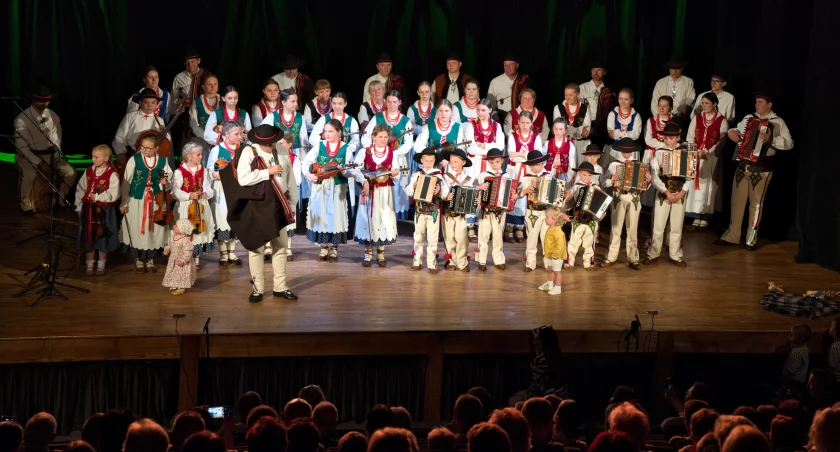 Z pokolenia na pokolenie, czyli koncert Zbyrcocka w MCK.