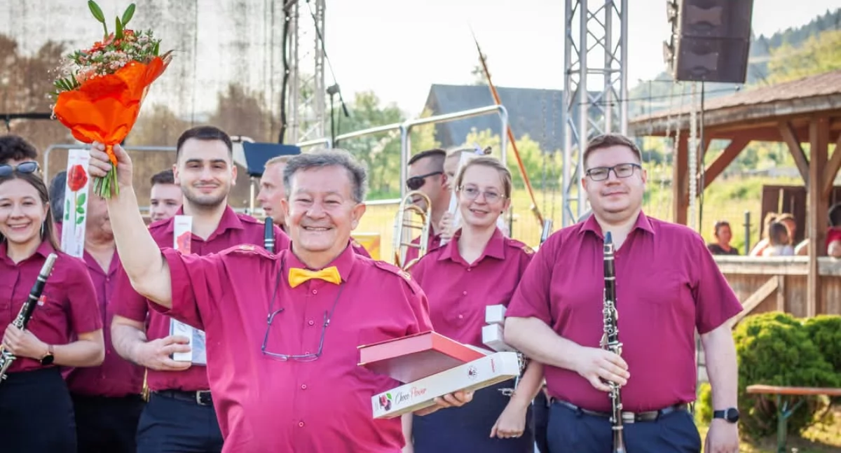 Stryszawa rozbrzmiała muzyką i wspomnieniami – Orkiestra Dęta Gminy Stryszawa świętowała 20-lecie działalności