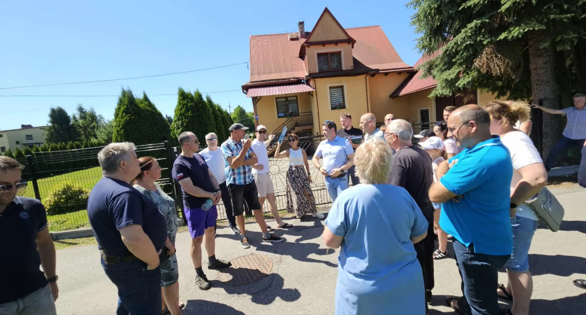 Protest przeciw budowie osiedla mieszkaniowego w Białce nabiera siły 