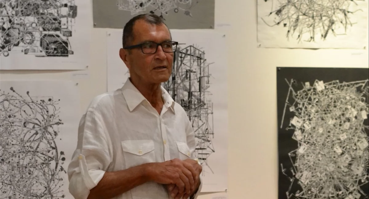Suski artysta w Krakowie. Marek Kołodziejczyk z wystawą „Model Nitkowy” na prestiżowym festiwalu sztuki