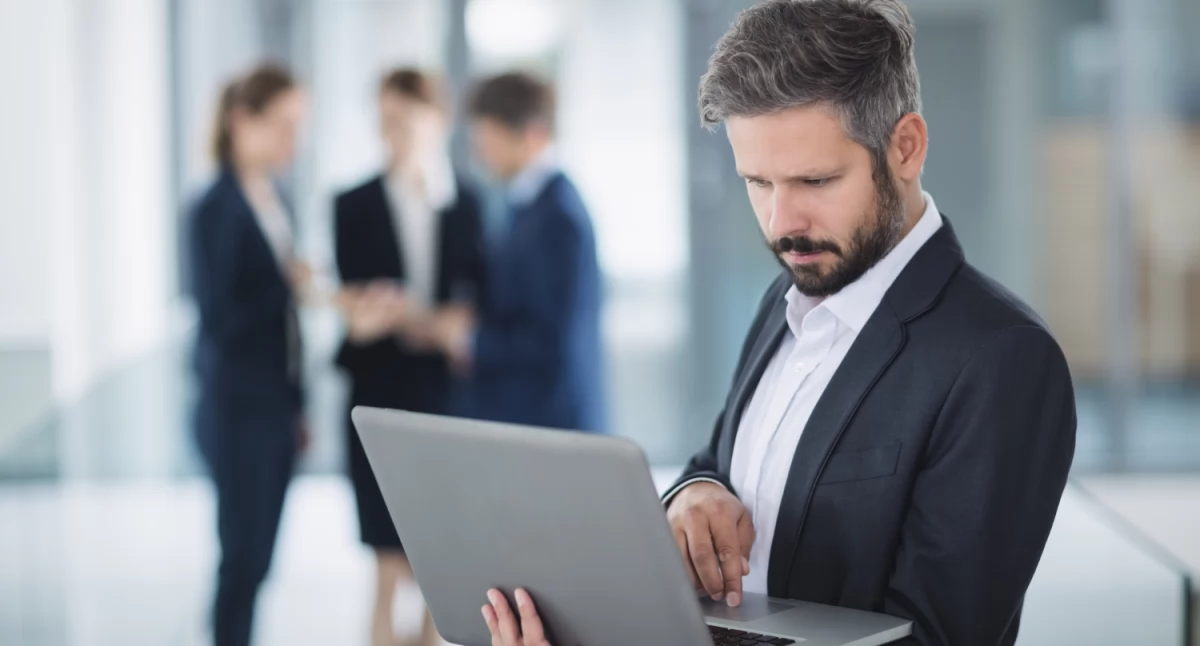 Jak wybrać odpowiedni program kafeteryjny dla średniej firmy w 2025 roku?