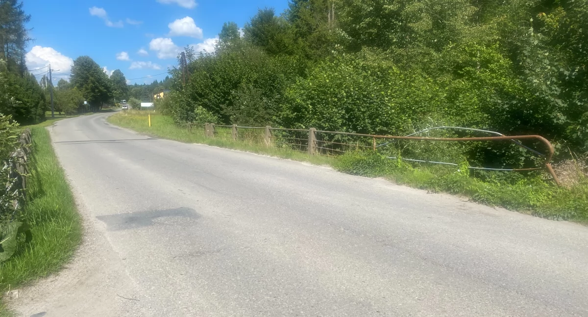 Marsz mieszkańców ul. Gen. Maczka w Jordanowie – walka o bezpieczny chodnik