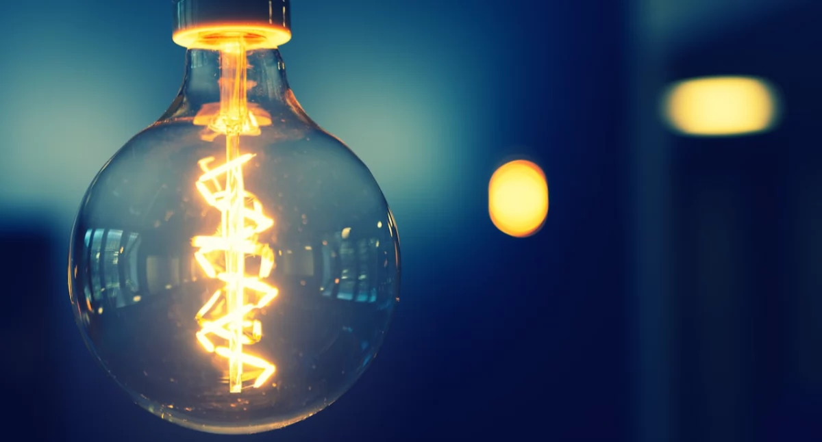 Wysokie opłaty za energię elektryczną - jak sprawdzić fakturę i znaleźć oszczędności
