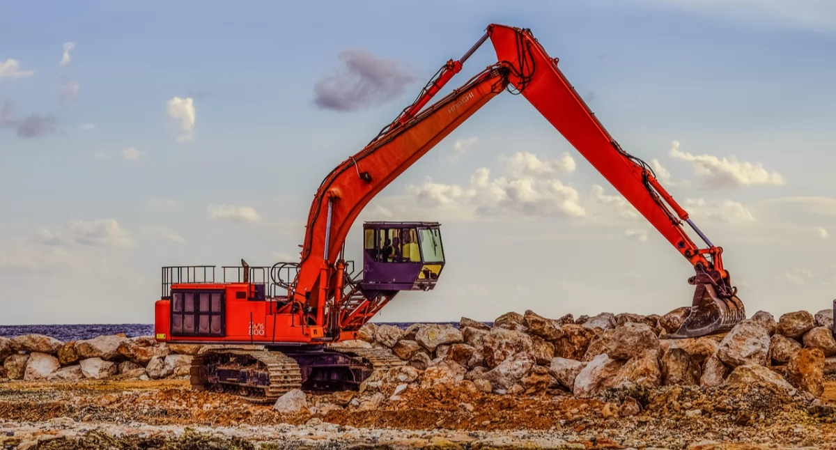 Naprawa pomp hydraulicznych do maszyn budowlanych – jak wybrać profesjonalny serwis?