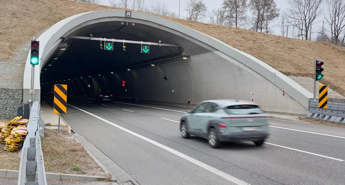 Uwaga kierowcy! Czasowe zamknięcia tunelu S7 w Naprawie