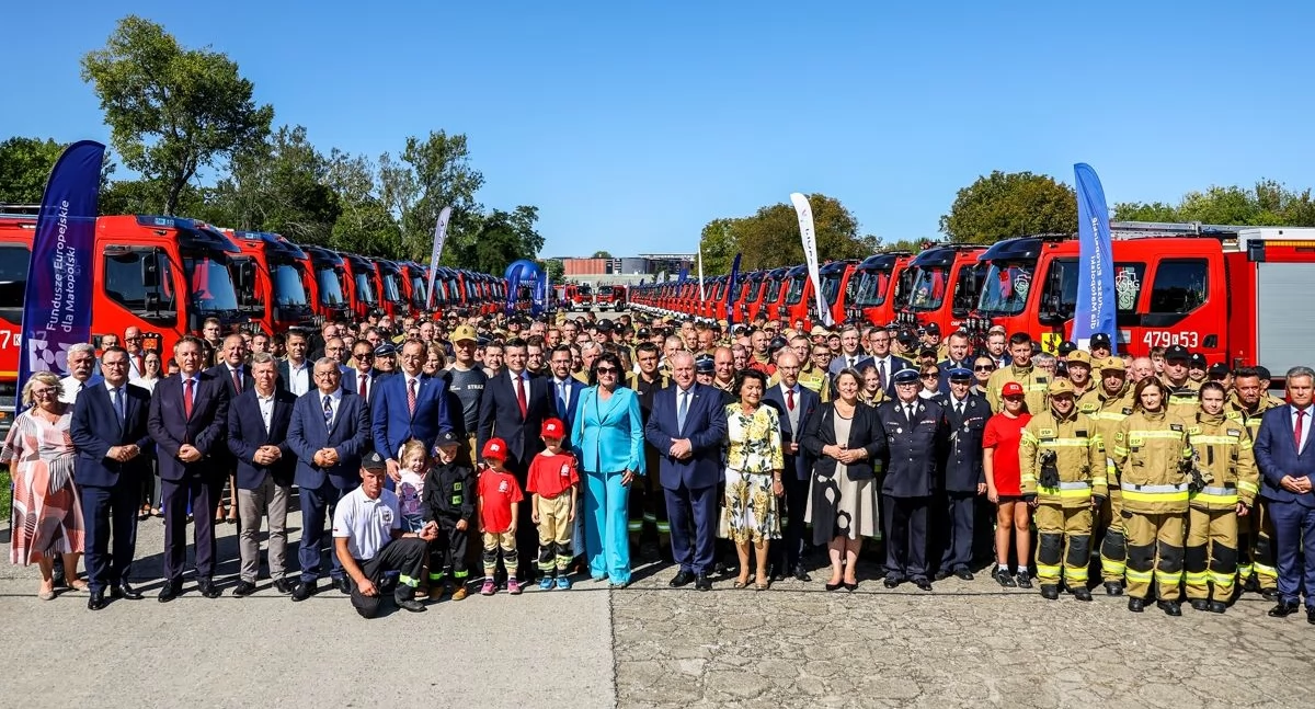 OSP w powiecie suskim z nowym sprzętem – trzy gminy zyskały wozy