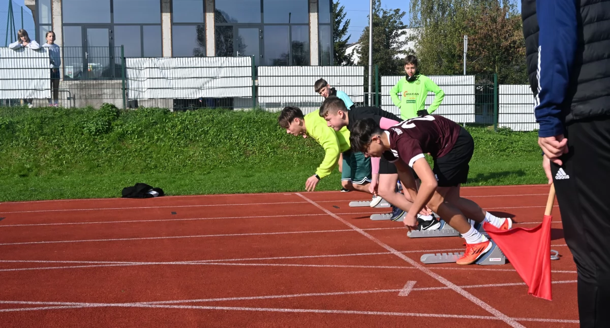 Lekkoatletyczne zmagania uczniów ze szkół podstawowych 