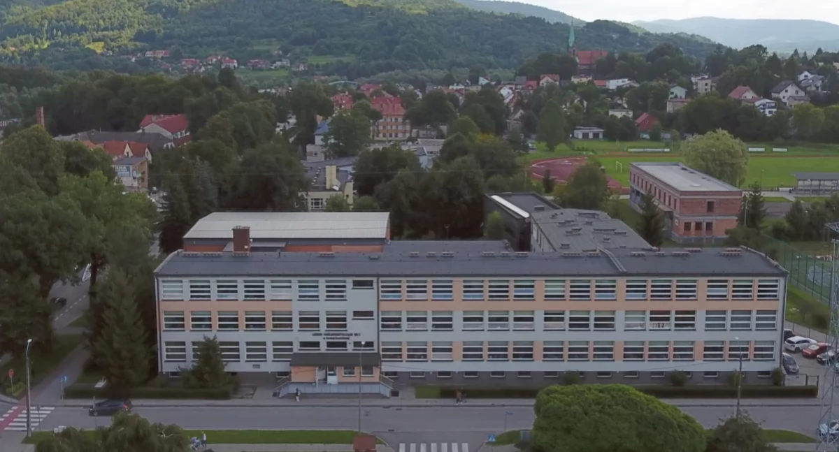 Wykłady absolwentów dla uczniów - 80-lecie Liceum w Suchej Beskidzkiej