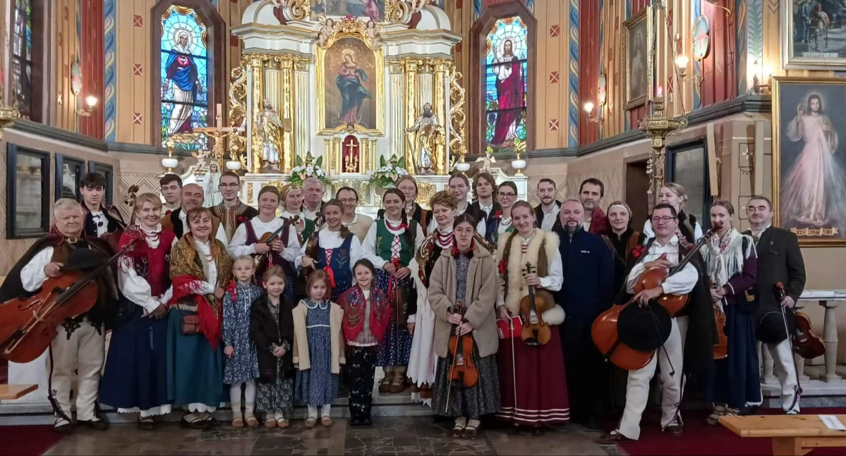 Pomoc smakuje słodko –51 tysięcy złotych z ciast!