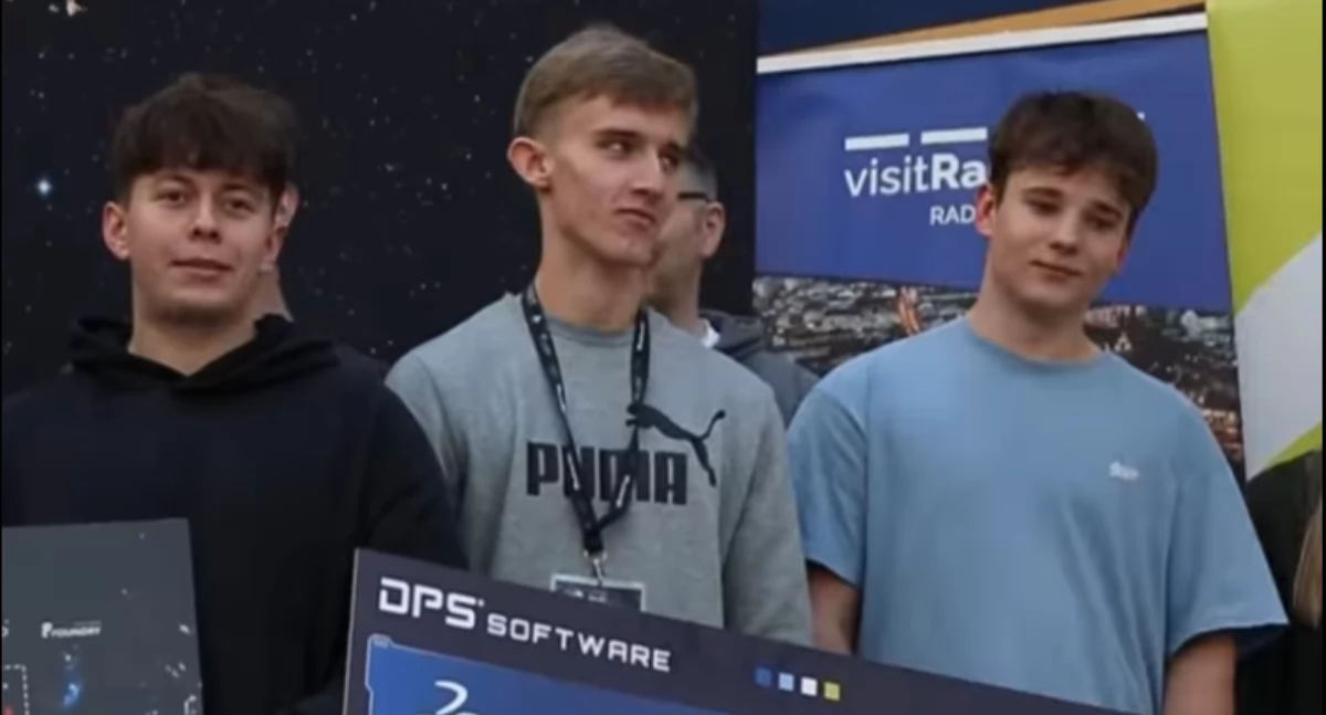 Młodzi programiści z Suchej Beskidzkiej na podium Hackathonu NASA Space Apps Challenge 2025
