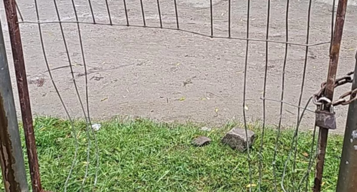 Kolejny akt wandalizmu na stadionie w naszym powiecie