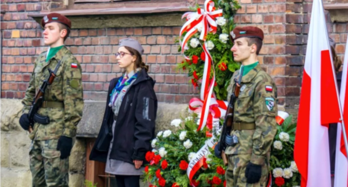 107. rocznica odzyskania Niepodległości. Sucha Beskidzka zaprasza do udziału w uroczystościach 