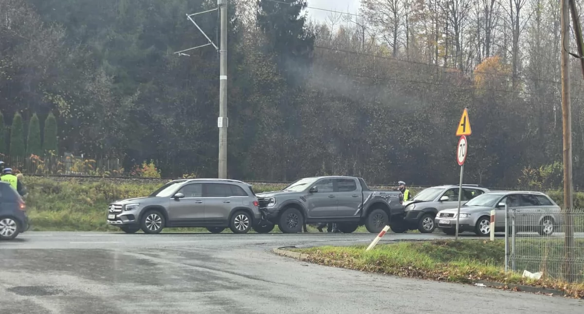Kraksa w Juszczynie. Trzy samochody rozbite (Aktualiacja)