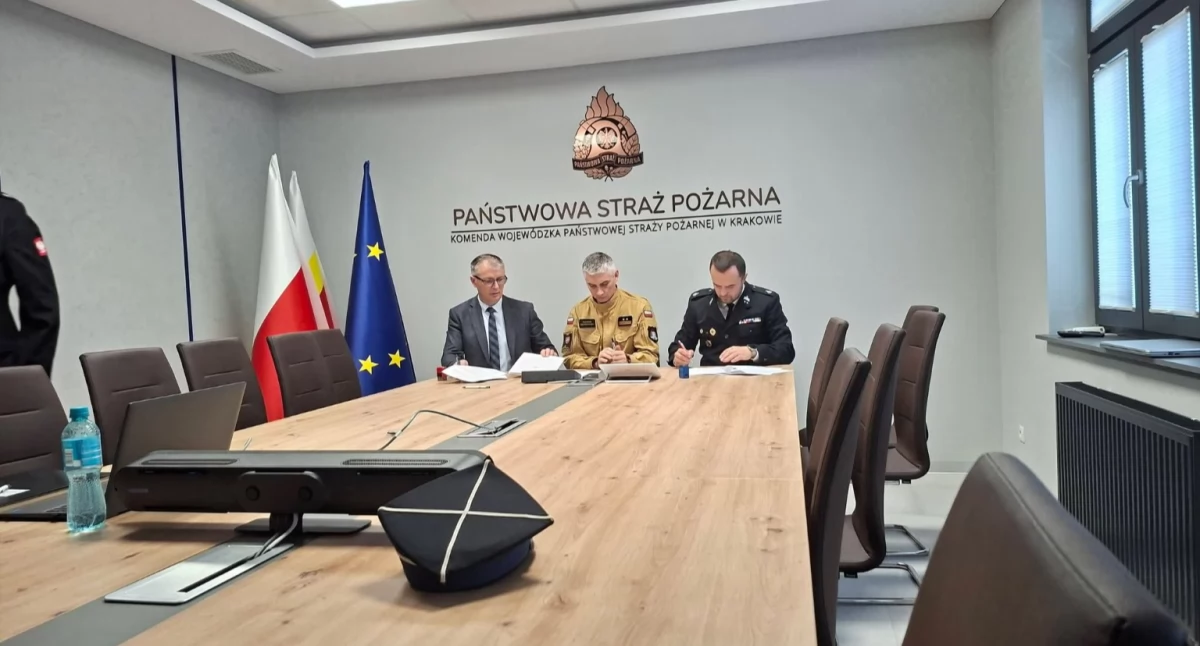 KW PSP w Krakowie i OSP Bystra Podhalańska zacieśniają współpracę na rzecz bezpieczeństwa 