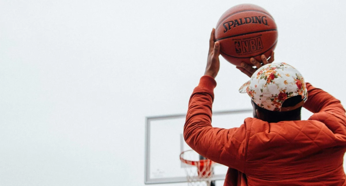 Interesujesz się koszykówką? Poznaj historię NBA