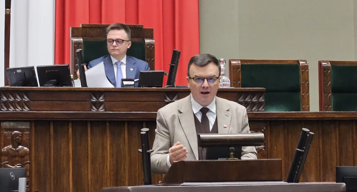 Najpierw człowiek, nie procedury. Poseł Mariusz Krystian o kolejowej ustawie