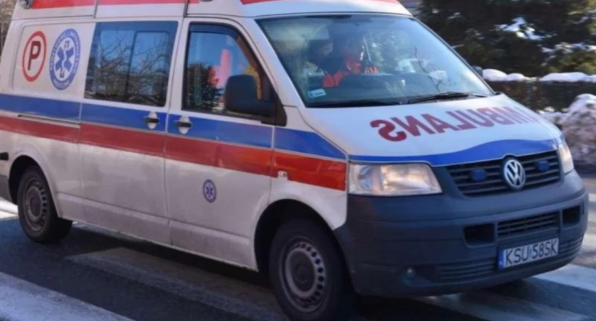 Poranny alarm w Suchej Beskidzkiej. Senior zasłabł w łazience
