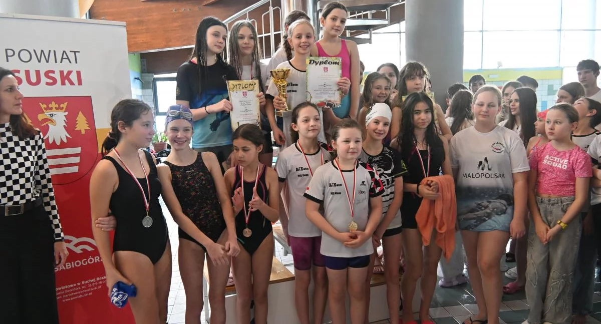 Basen pełen talentów, a powiatowi mistrzowie popłyną do Myślenic