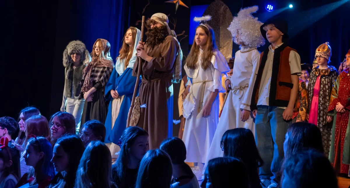 Pełna sala i wielkie emocje. Jasełka w Babiogórskim Centrum Kultury