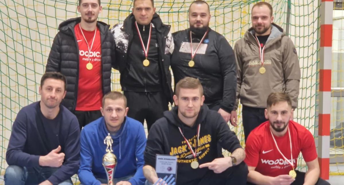 Emocje były, ale w tabeli zmiany nie zaszły 