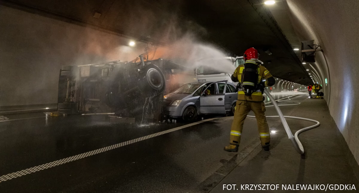 „Rozmowy na rozdrożu”  Ćwiczenia tunelowe – okiem strażaka cz. 1