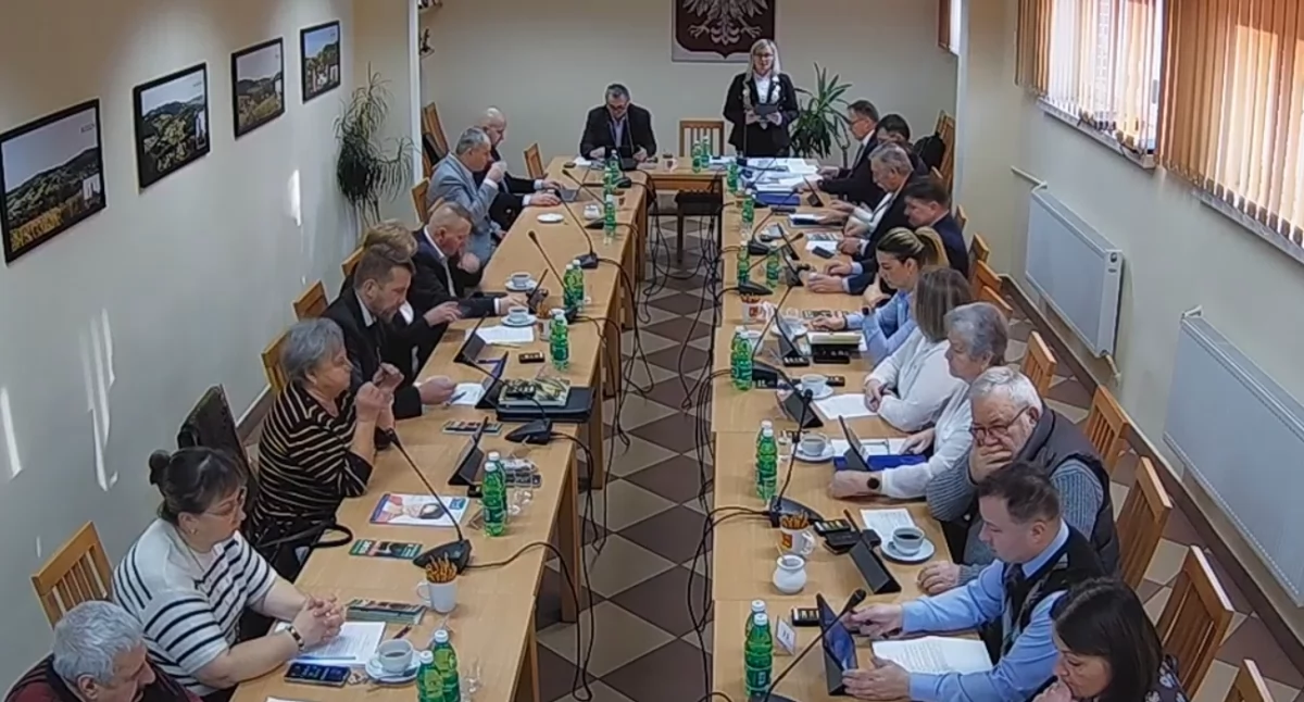 „Dyskusja” o prelekcji historycznej podczas sesji Rady Gminy Budzów