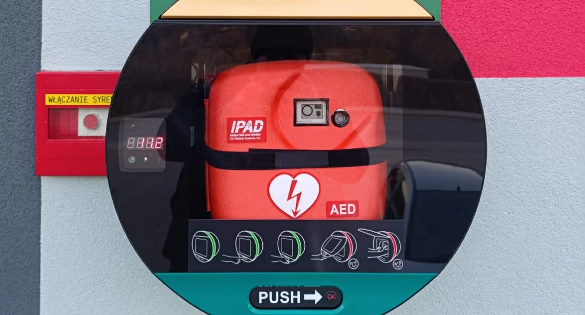 Nowy defibrylator AED w Naprawie.