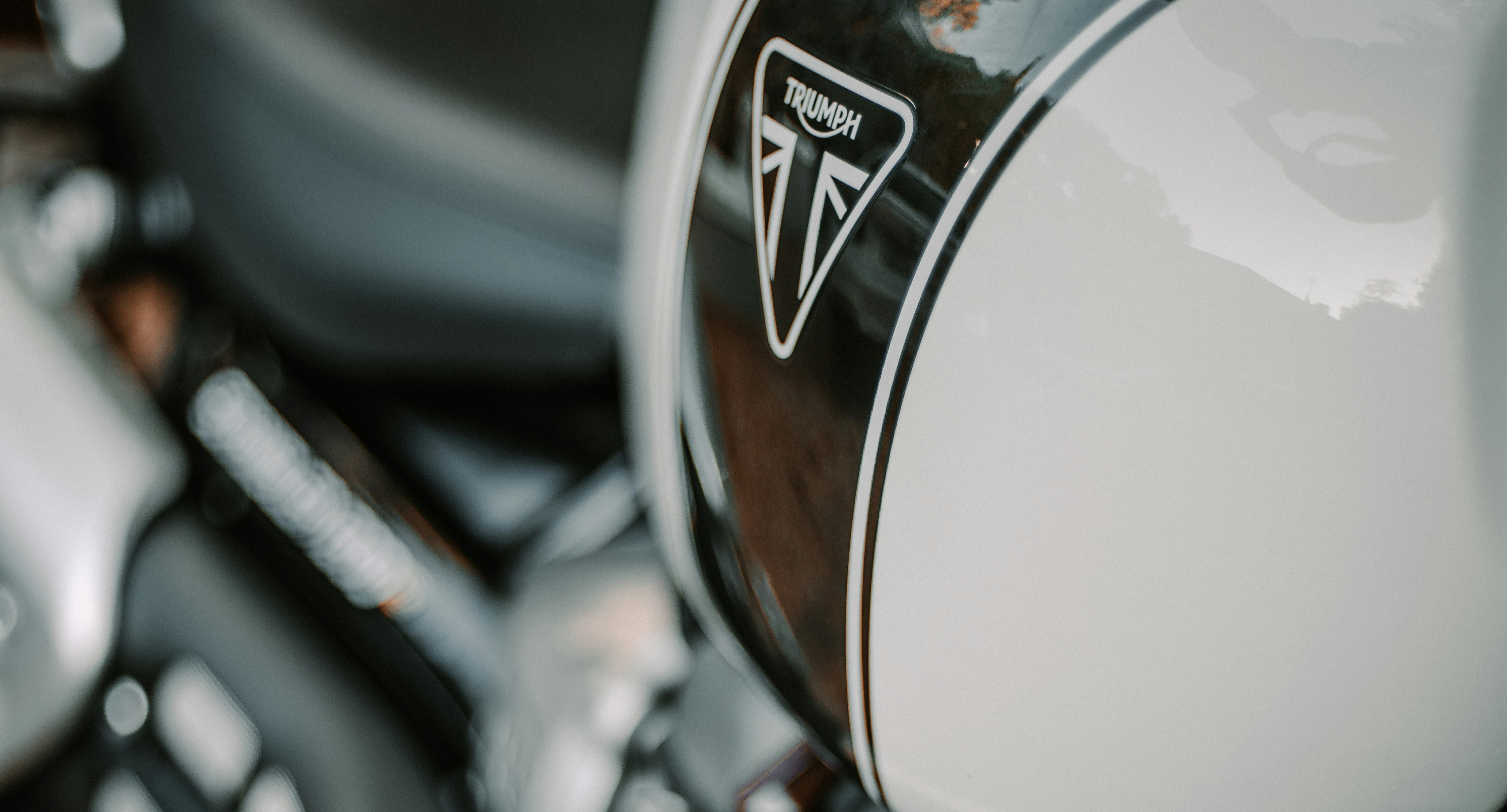 Motogar wprowadza oryginalne części do nowego Triumpha Scramblera 400 XC