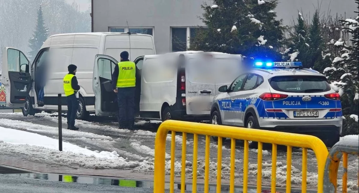 Kolizja dwóch pojazdów w Makowie Podhalańskim
