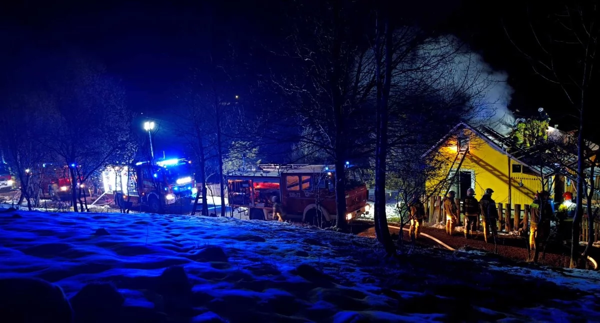 Cztery osoby ewakuowane. Pożar budynku w Lachowicach. AKTUALIZACJA
