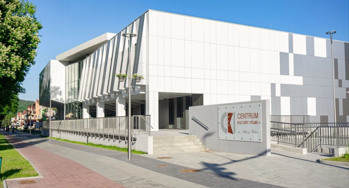 Centrum Kultury i Filmu w Suchej Beskidzkiej walczy o ogólnopolską nagrodę. Trwa głosowanie internautów