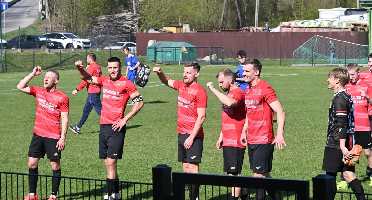 OKRĘGÓWKA: Hat-trick Banika i filmowe gole Sebastiana Kuszyka oraz Bartłomieja Olszówki