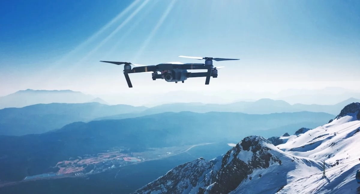 Inspekcje dronem — nowoczesna kontrola infrastruktury bez ryzyka i przestojów