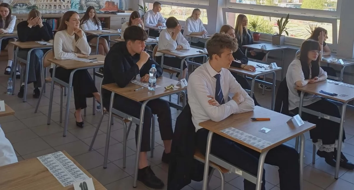 Matura z polskiego 2026. Jakie tematy pojawiły się na egzaminie?